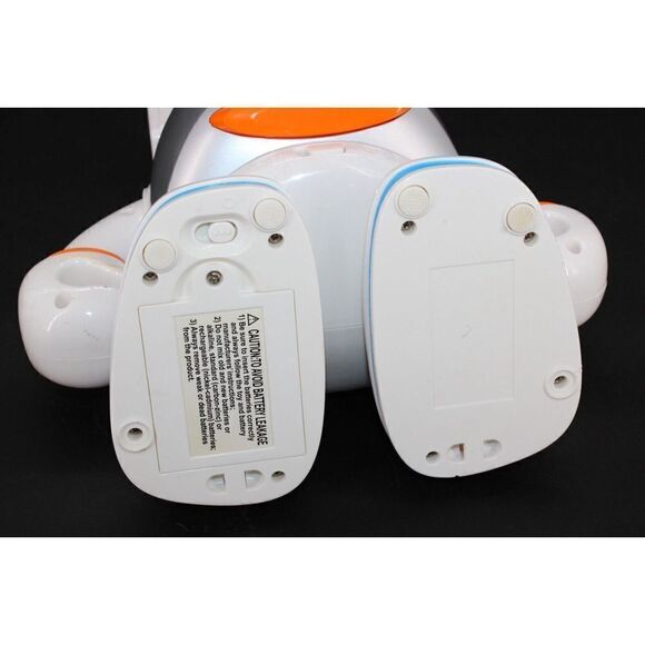 HASBRO 2011 ALPHIE VINTAGE TALKING  ROBOT ELECTRONIC LEARNING W CARDS WORKS - Picture 6 of 9